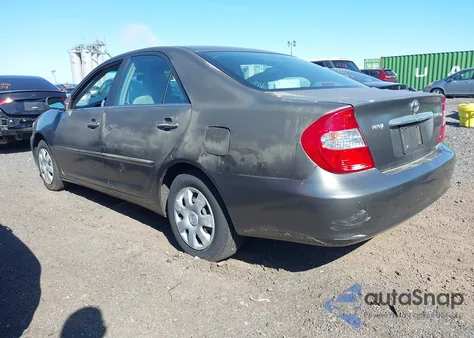 2004 Toyota Camry Le z USA, uszkodzony, nr VIN 4T1BE32K64U903368